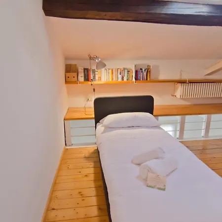Apartment Gulli Parma